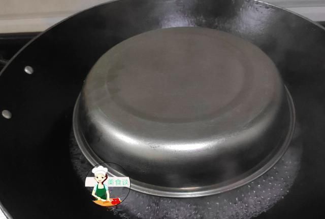 木耳跟此菜是绝配,蒸一蒸就好,营养好吃不上火,常吃提高免疫力