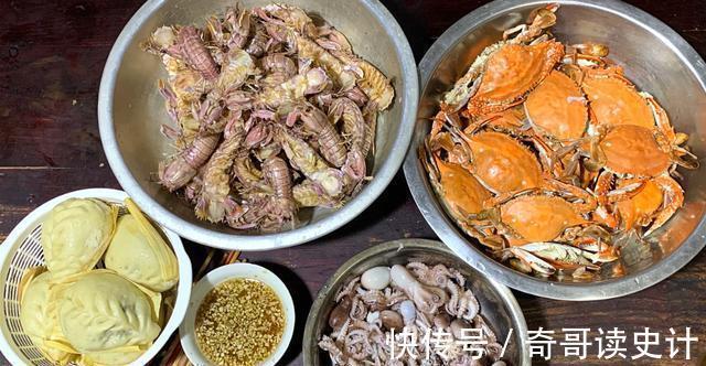 刨花生|媳妇回家,婆婆做的晚餐,在朋友圈火了,网友:吃不起,家里有矿