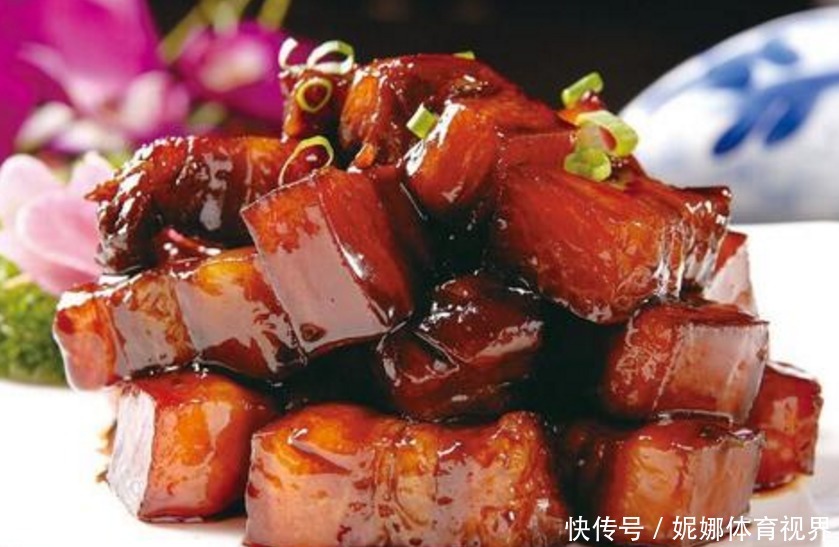 跟着|教你一道正宗的红烧肉的做法,介绍十分详细,跟着步骤来就可以