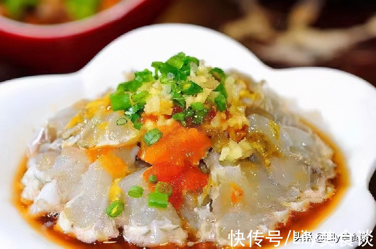 “碗中蟹是海中珍，瓶中酒是酱中珍”，生腌蟹真是让人鲜掉眉毛