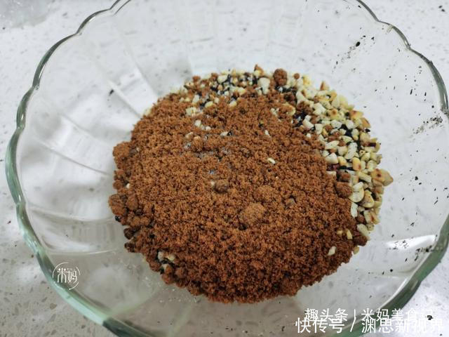 美味|过年最馋这美味,蒸一蒸卷一卷,既当点心又当零食,比年糕还好吃