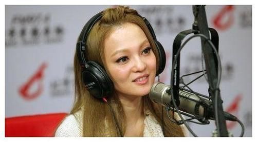 破音|這些歌手現(xiàn)場太慘,跑調(diào)破音,第一名無可爭議