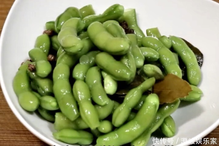 营养物质|煮毛豆时，直接煮大错特错，加此物，翠绿好吃不发黄，很多人不懂