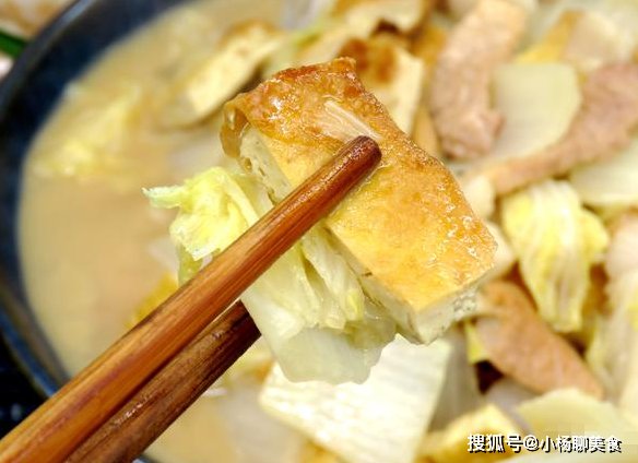白菜炖豆腐,先放白菜还是豆腐?很多人做错,难怪不好吃不入味