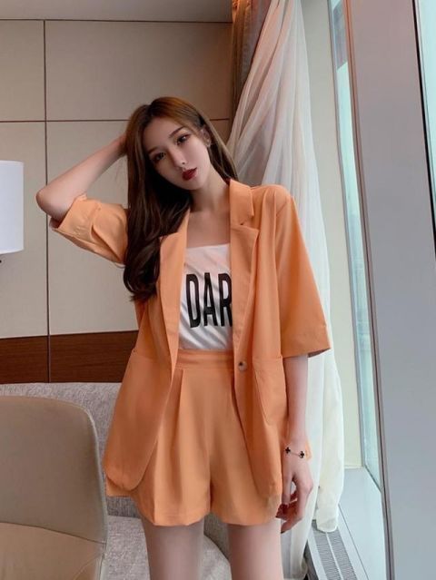 正式感|可甜可酷还超有范儿的西装短裤套装,时髦中带着一点小正式