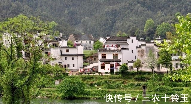 影视剧|农村自建二层别墅, 面宽18.8米, 厨房建室外, 主体宽敞, 堪称经典