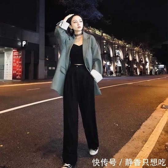 还在穿打底裤?都过时了,现在流行这4种裤子,让你腿长1米8