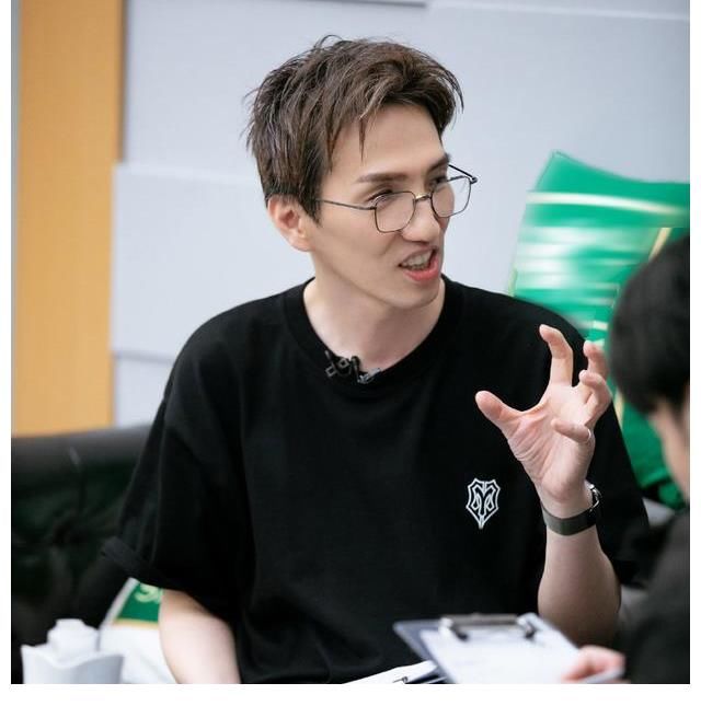 李响|《披荆斩棘》林志炫又被骂了!被质疑与赵文卓不和,网友:退赛吧