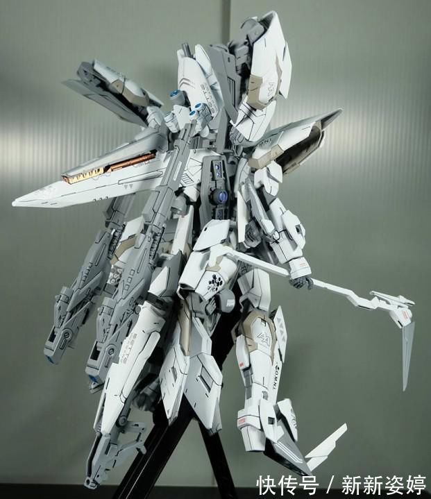 模友|模玩控:1:100比例可变形蜘蛛,白色圣盾高达模型