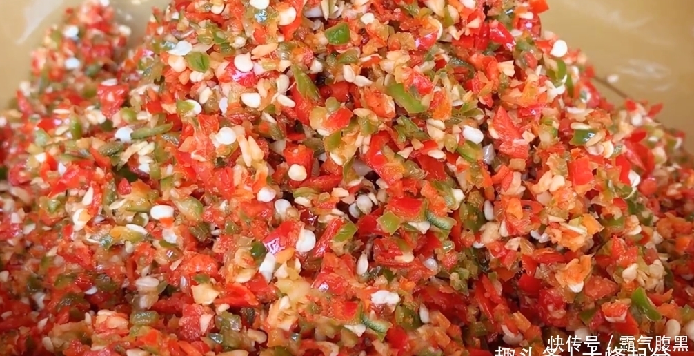 简单|辣椒酱,做法简单,香辣又下饭,越辣越想吃,配米饭或者馒头特香