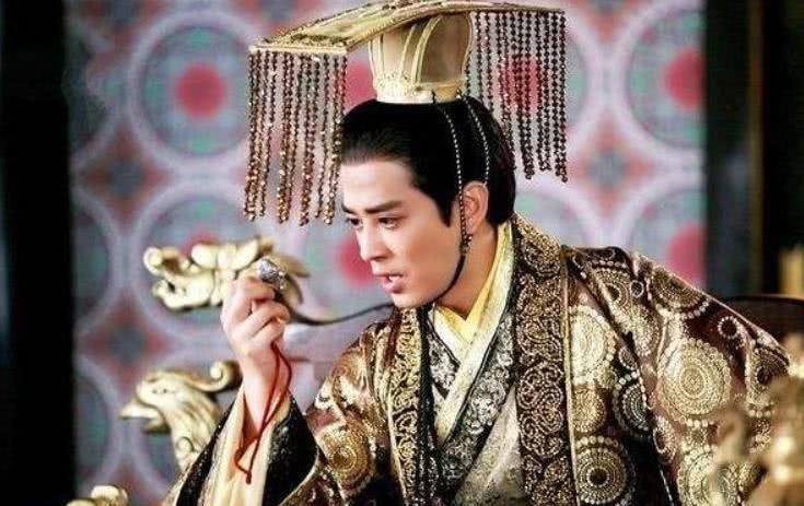 农民起义|西方人一直奇怪，中国历史传承2000多年，为何没有皇室延续至今？