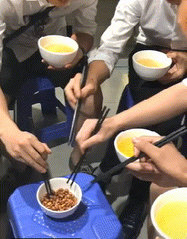 |搞笑GIF段子:就佩服这话作死却一往无前的勇气