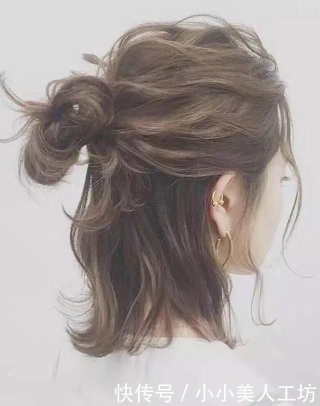 干净利落|扎头发显得干净利落,披头发温柔可爱!
