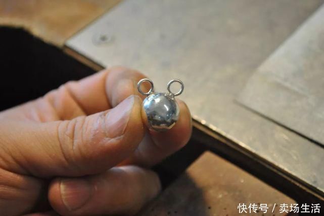 这件暗藏机关的项链,又变手链的可拆搭扣