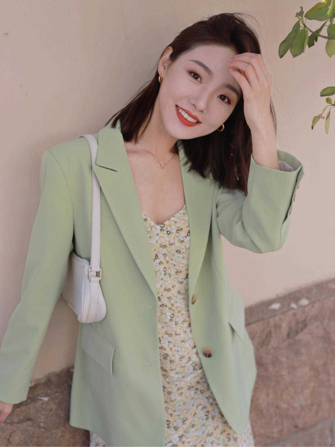 时尚博主|秋天穿衣几个显瘦的小技巧？微胖女孩看过来，全是实用性强的