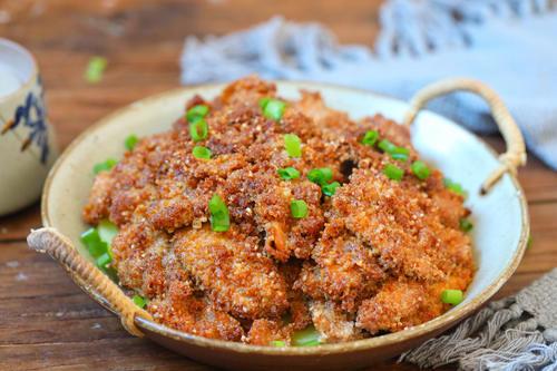  五花肉|粉蒸肉新吃法，不用油不用炒，多吃也不怕胖，家人都喜欢吃健康菜