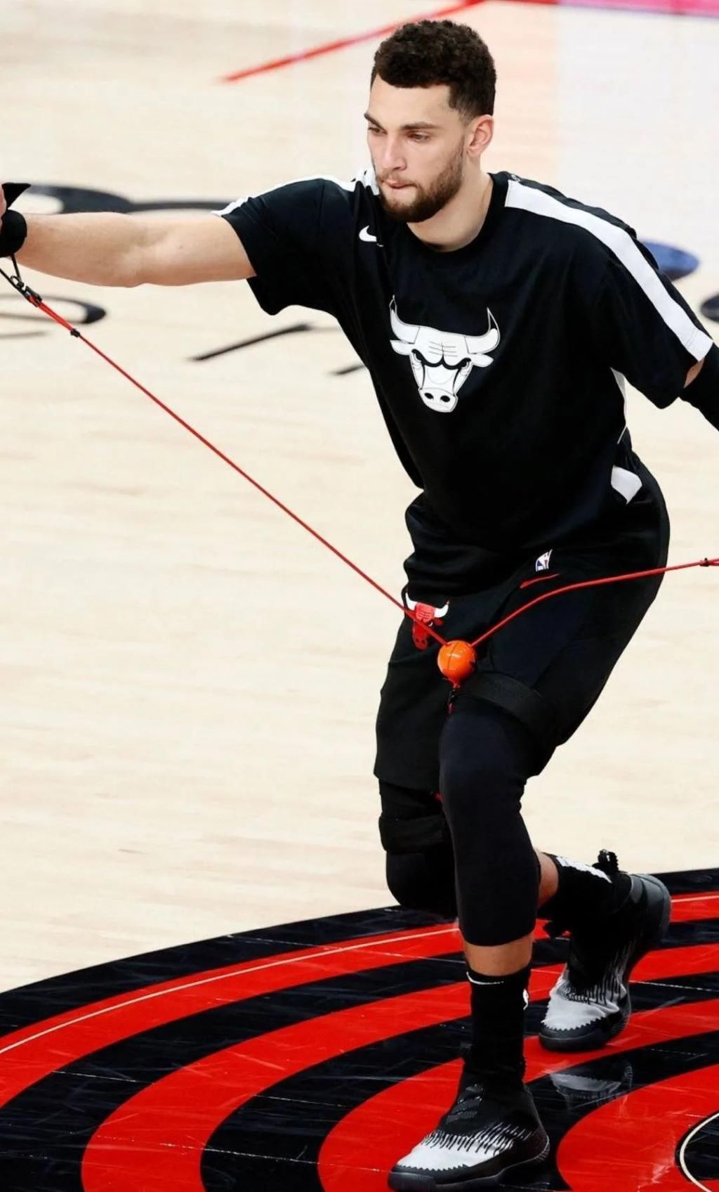 二级市场|推荐四双性能优异但曝光度不高的球鞋！最后两双你绝对想不到…