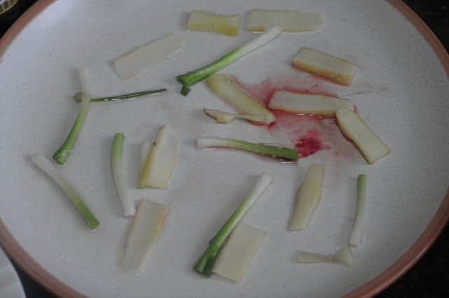 这鱼很少见,细嫩无刺儿子超爱,虽然价格昂贵,遇到我从不放过