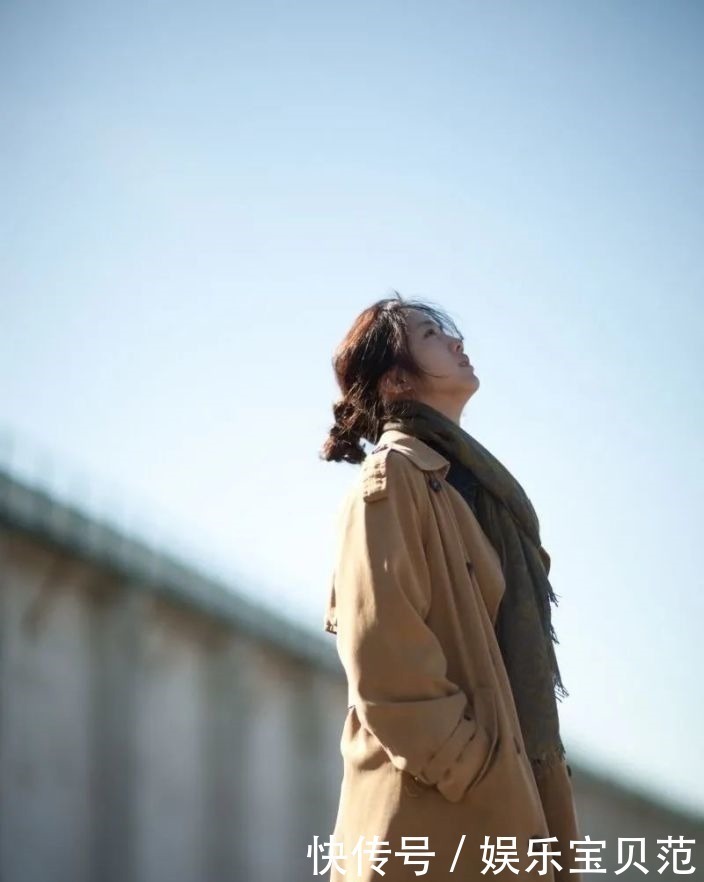 双眼皮、一字眉已经过时了,现在的美女标准是这样……