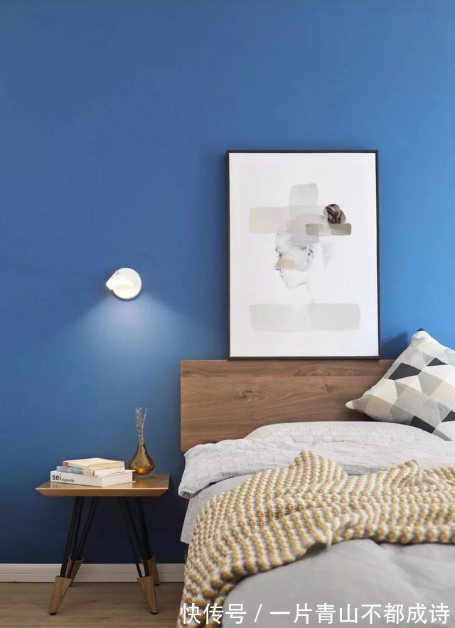 利用率|越来越多人舍弃“装饰型”电视墙,学她家打一排柜子,真的超实用