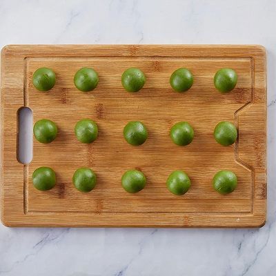 面团|抹茶奶黄流心月饼