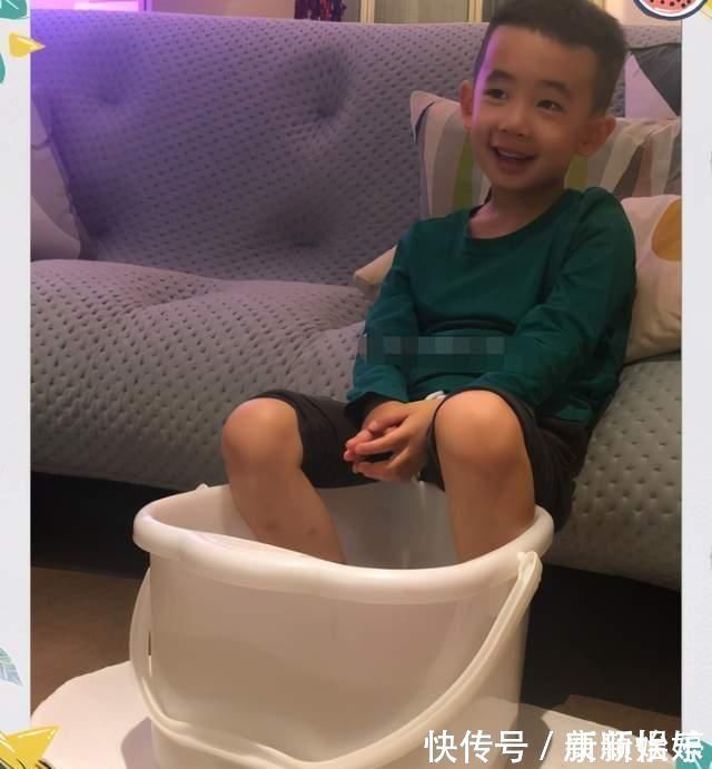 父母|父母们要注意:别再给孩子用“热水”泡脚了,不然有你后悔的时候