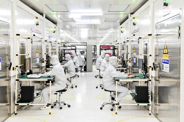 上海微电子|光刻机厂商开始崛起：占据国内80%的市场，奋起直追荷兰ASML