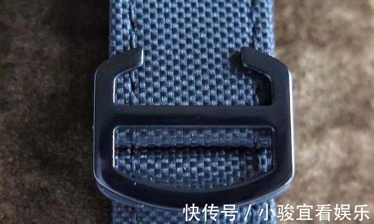 尖晶石|卡地亚蓝气球黑骑士对比正品评测