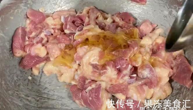 青小米椒|孜然羊肉,微辣鲜香,肉质鲜嫩,一上桌就抢光