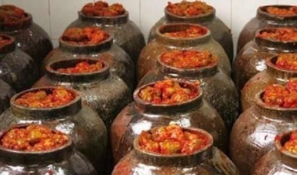 鸡蛋|骨质疏松不可以吃鸡蛋?骨科大夫:要想骨头好,这3种食物要少吃