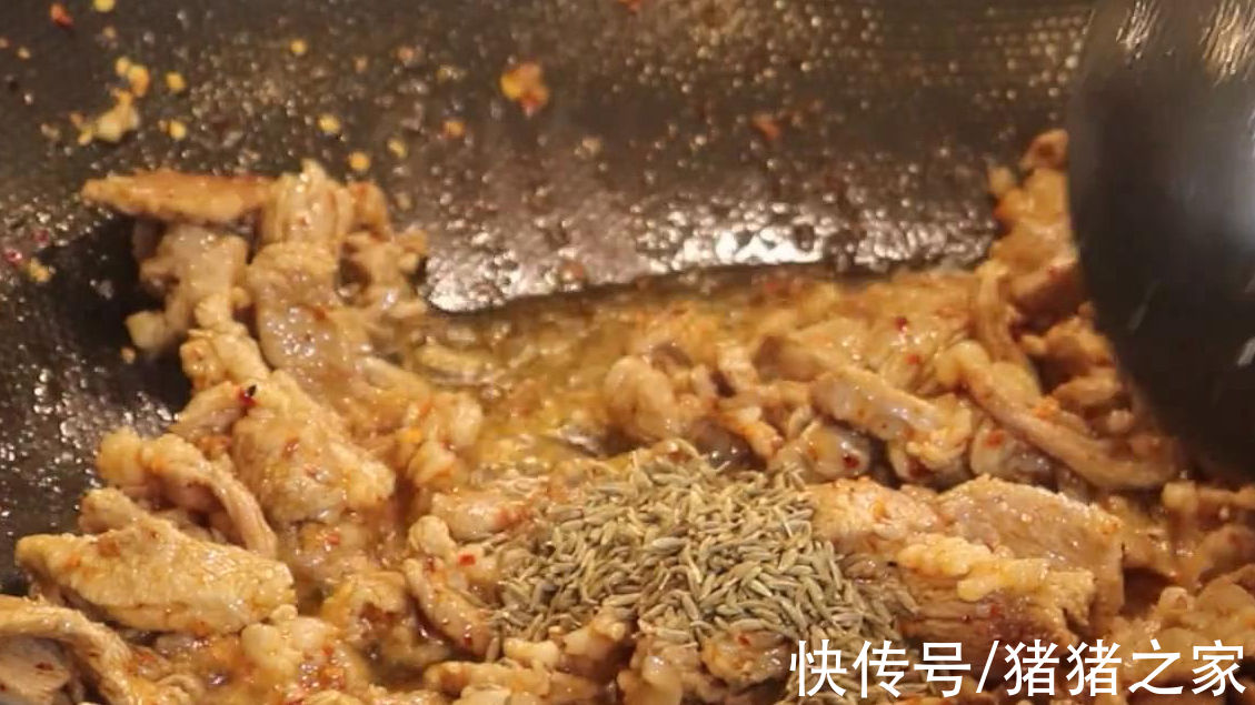 新疆炒烤肉|别出去吃烧烤了，教你做新疆炒烤肉，好吃得停不下来
