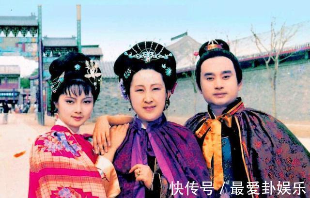 薛姨妈#夏金桂大闹薛家,薛宝钗为何不制止?宝钗:心有余而力不足!