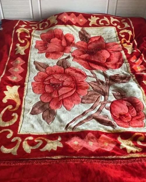  毛毯|听说，你家里也有一床没咋洗过的花毛毯？