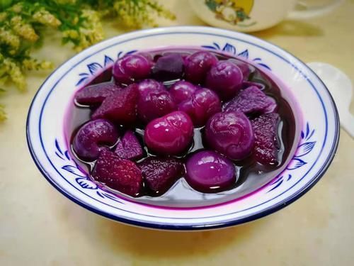 这糖水女人要多喝,婆婆连喝了4周,脸色红润气色好,更显年轻了