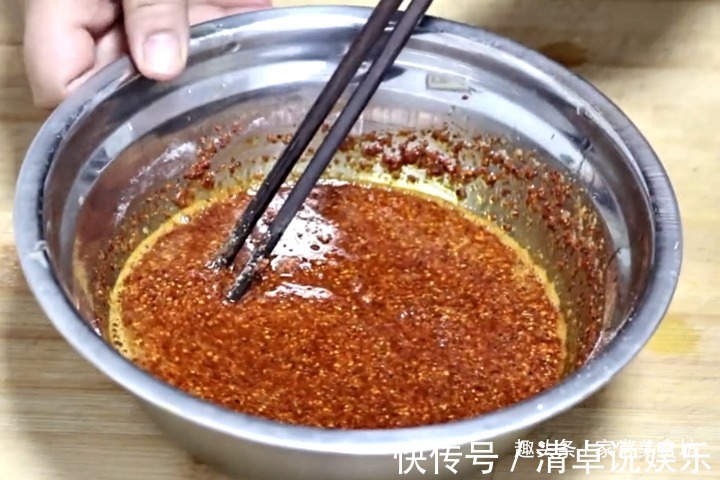 包菜最好吃的做法,简单美味又营养,香辣开胃,越吃越想吃