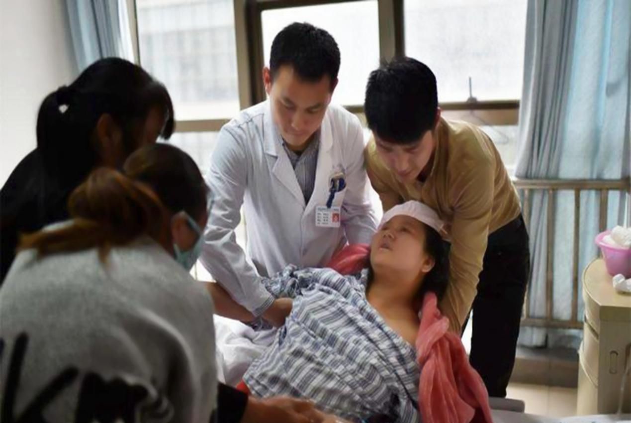 待产|“生个孩子,尊严都没了”,宝妈回忆生产脱裤子只是“开胃菜”