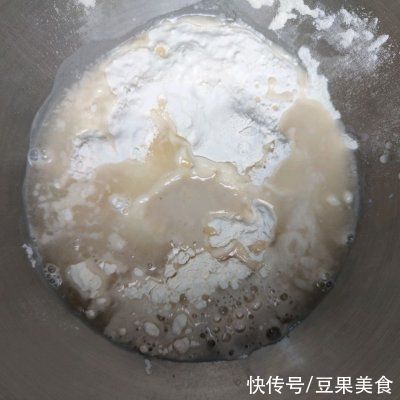 松软美味｜香菇猪肉包子，全家都爱吃！方便又好做