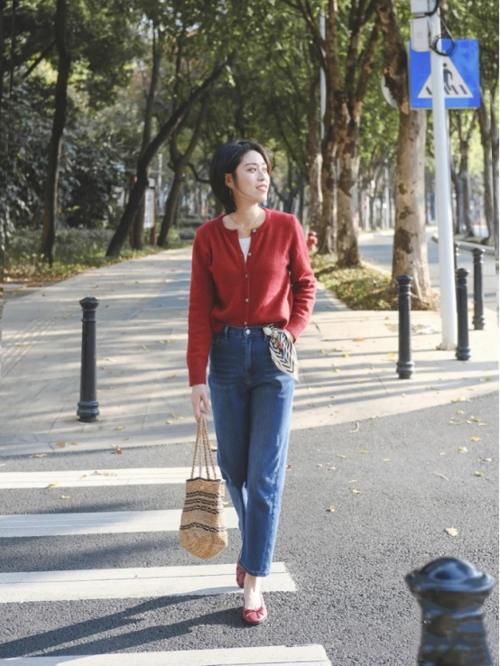 春季穿衣重在“精气神儿”，这3种颜色尽量少穿，这3种更显气色