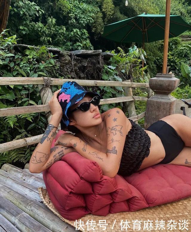 为Nike设计球鞋、受Virgil青睐,这两位新晋潮流女神算什么水平