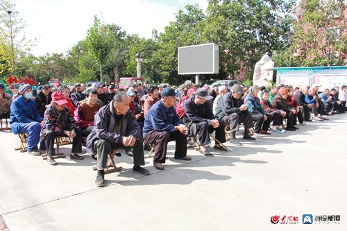 付庄村|孝直：爱满重阳节 情暖老人心