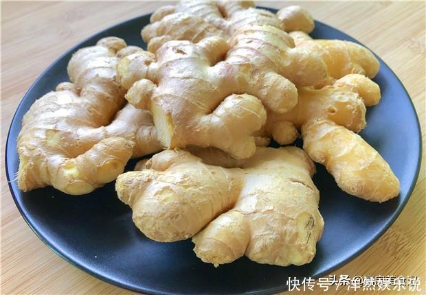 今天才知道,保存生姜这么简单,放半年不干瘪不发芽,越放越好吃