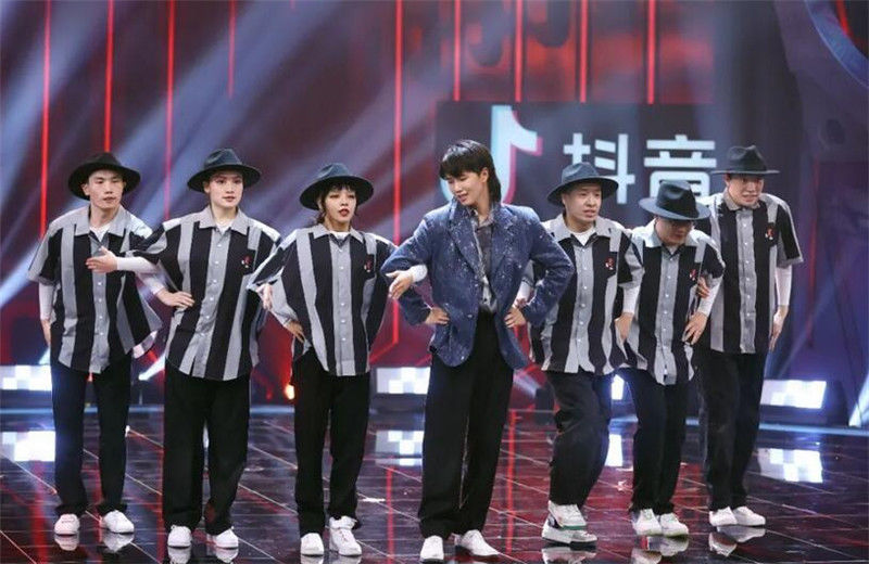 周艺轩|《蒙面舞王》第二季所有人身份?总决赛分别有谁?