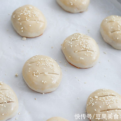 #安佳万圣烘焙奇妙夜# 香辣肉松酥，又酥又辣好过瘾