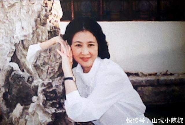 遵德|国画大师范曾：和恩人老婆偷情10年，甘愿“喜当爹”，自称为真爱