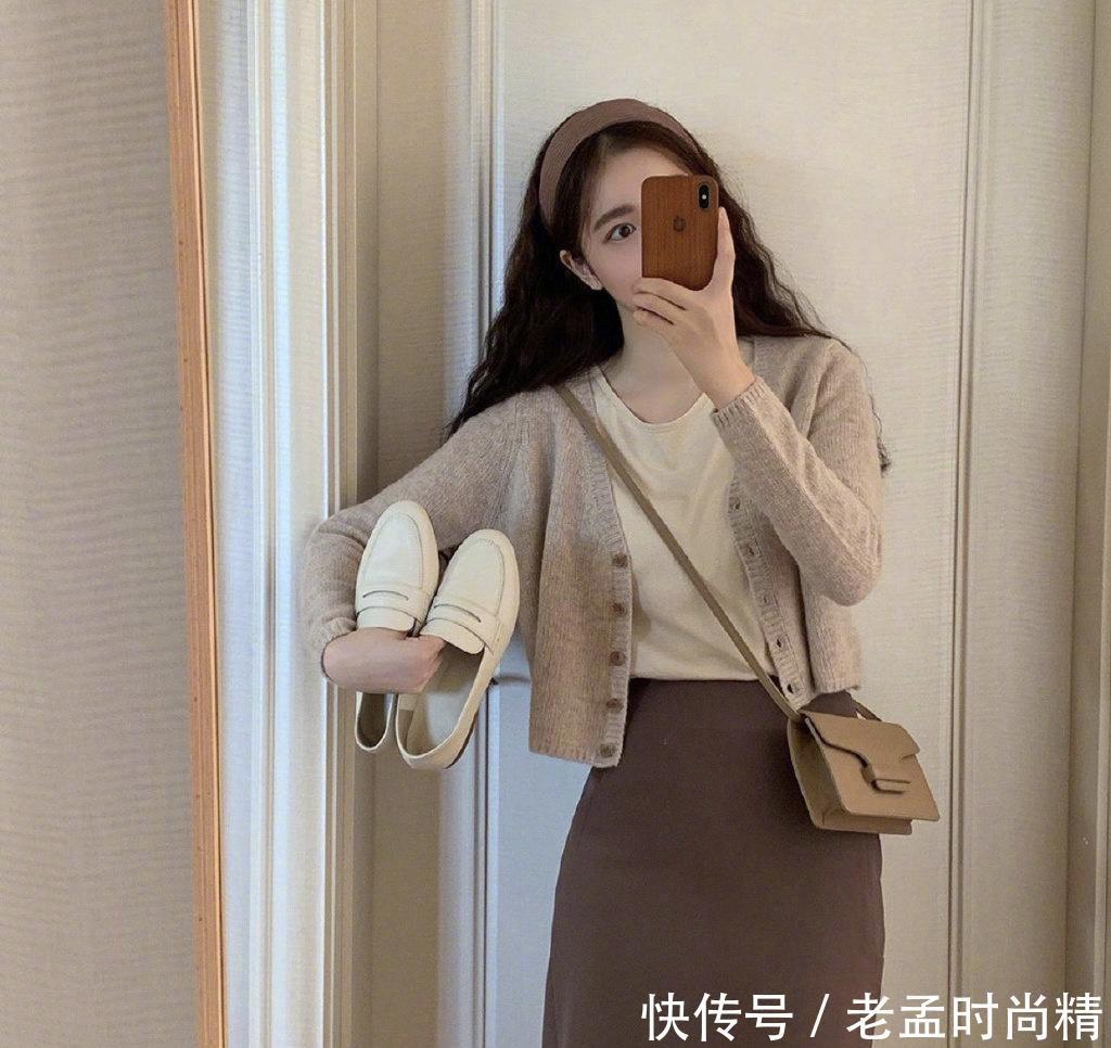 日常简约的时尚穿搭, 做一个棕色系的穿搭女孩, 你就是焦点