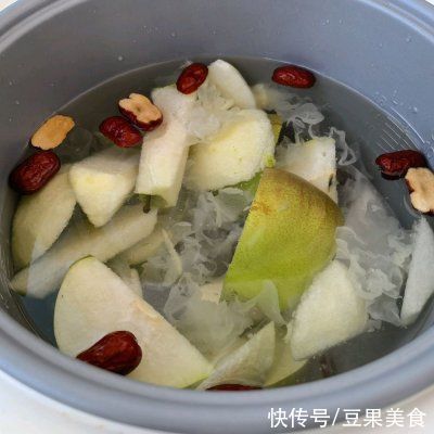 降燥|这道降燥小吊梨汤，家人天天求我做
