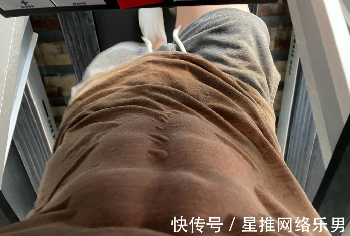 健身房|健身房里披荆斩棘的哥哥，腹代表自律，背代表毅力，胸代表力量！