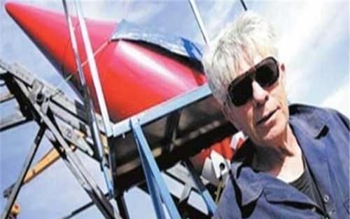 寻求 地球是平的?他为寻求答案飞上572米高空,我们被欺骗了?