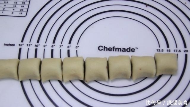 红豆和“它”一起煮,皱纹消失啦,子宫干净了,头发慢慢变乌黑