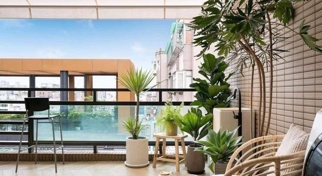 夫妻|医生夫妻106㎡美宅,主卧不做门,阳台比客厅还大,美到爆!